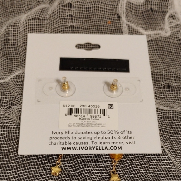 Ivory Ella Gold Star and Flower Earrings - Picture 2 of 2